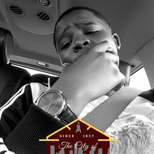 Meet your Posher, Emmanuel